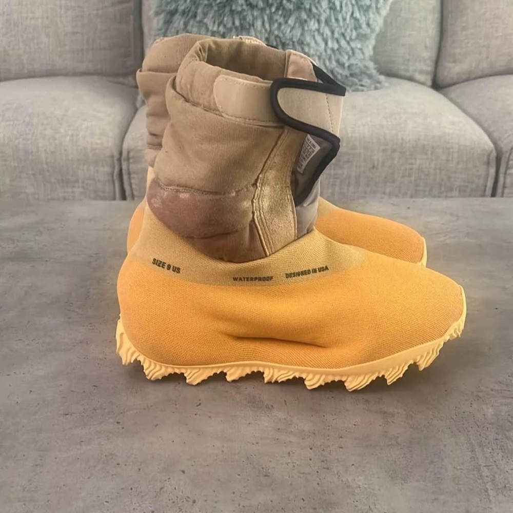 Tan Waterproof Men's Boots